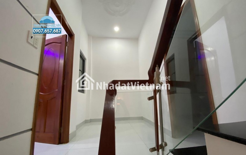 Siêu đẹp Trịnh Văn Bô 39m2-5T, ô tô đỗ cửa, tặng NT ở ngay, giá 6.68tỷ