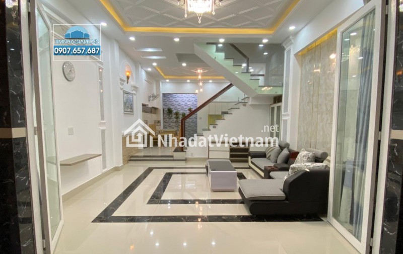 Siêu đẹp Trịnh Văn Bô 39m2-5T, ô tô đỗ cửa, tặng NT ở ngay, giá 6.68tỷ