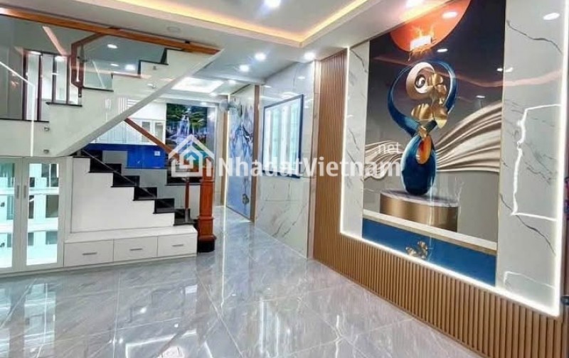 BÁN NHÀ ĐẸP QUẬN 10 – DIỆN TÍCH 60M² – 4 TẦNG – 5 PHÒNG NGỦ – VỊ TRÍ ĐẸP