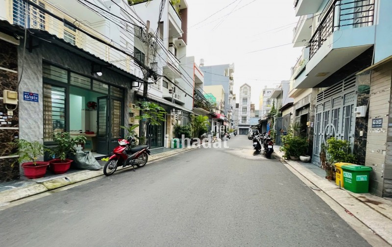 BÁN GẤP NHÀ GẦN NGÃ TƯ LẠC LONG QUÂN - ÂU CƠ