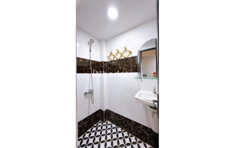 BÁN NHÀ MỚI ĐẸP – KHU PHÂN LÔ ĐỒNG BỘ – QUẬN 4 – 5 TẦNG – GIÁ CHỈ 5.3 TỶ