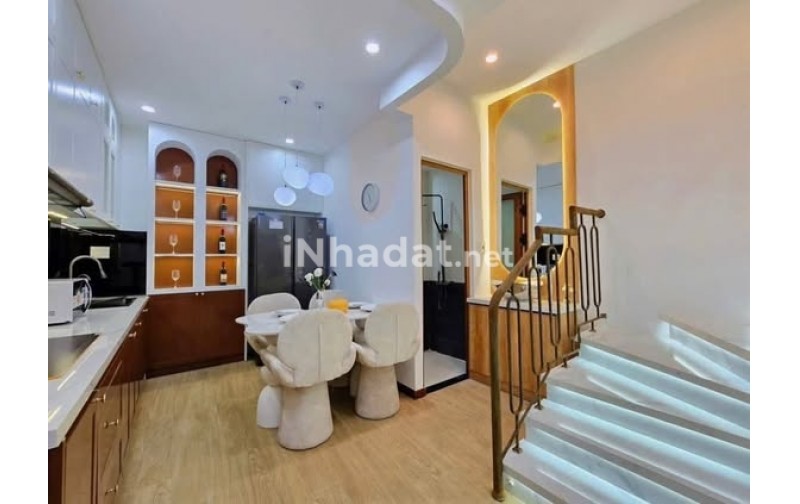 BÁN SIÊU PHẨM TÒA NHÀ 3 TẦNG – TRUNG TÂM QUẬN 5 – PHỐ THỜI TRANG – SÁT MẶT TIỀN – FULL NỘI THẤT