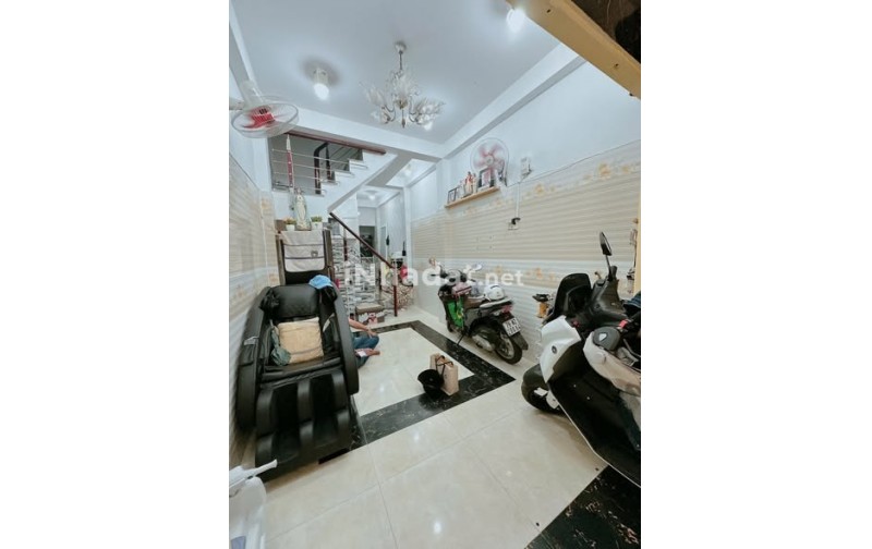 BÁN NHÀ 4 TẦNG – NGUYỄN TRÃI, QUẬN 5 – VỊ TRÍ ĐẮC ĐỊA – CHỈ 10M RA HẺM XE HƠI