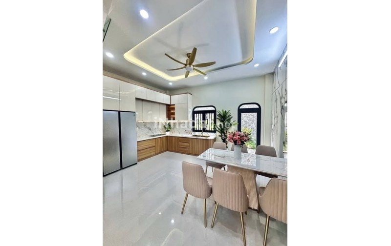 BÁN NHÀ MỚI 4 TẦNG – DIỆN TÍCH LỚN (5M X 15M) – 5 PHÒNG NGỦ – GẦN EMART PHAN HUY ÍCH