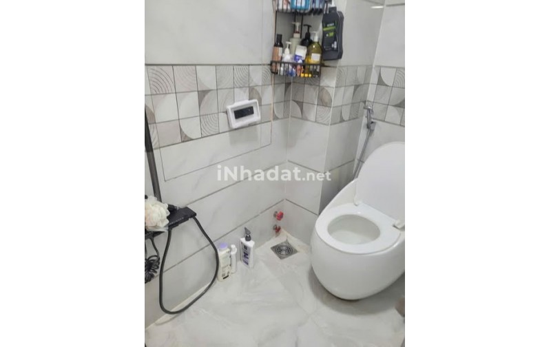 BÁN NHÀ MẶT TIỀN ĐƯỜNG 3 THÁNG 2, QUẬN 11 – NHÀ NỞ HẬU TÀI LỘC – DIỆN TÍCH SỬ DỤNG LỚN