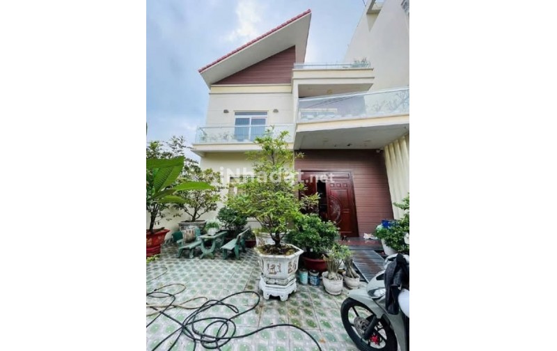 BÁN BIỆT THỰ ĐẸP – 10X20M – BÀ ĐIỂM, HÓC MÔN – GIÁ ĐẦU TƯ 10.79 TỶ