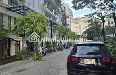 BÁN NHÀ ĐẸP QUẬN 10 – DIỆN TÍCH 60M² – 4 TẦNG – 5 PHÒNG NGỦ – VỊ TRÍ ĐẸP