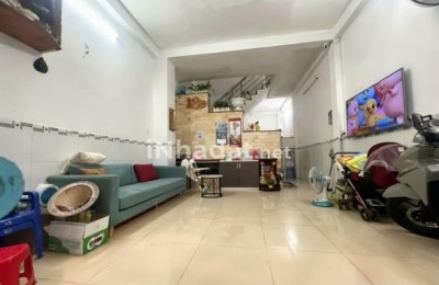 BÁN NHÀ QUẬN 4 – CÁCH 1 CĂN RA HẺM XE HƠI – 4 TẦNG – DIỆN TÍCH RỘNG 53M² – GIÁ 7.99 TỶ