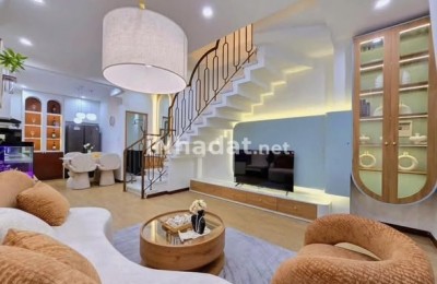 BÁN SIÊU PHẨM TÒA NHÀ 3 TẦNG – TRUNG TÂM QUẬN 5 – PHỐ THỜI TRANG – SÁT MẶT TIỀN – FULL NỘI THẤT