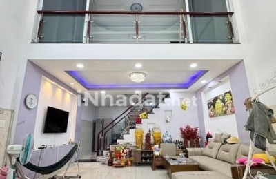 BÁN NHÀ MỚI ĐẸP – HẺM XE HƠI TRÁNH – TRỊNH ĐÌNH TRỌNG – NGANG KHỦNG 5.5M – XE HƠI NGỦ TRONG NHÀ