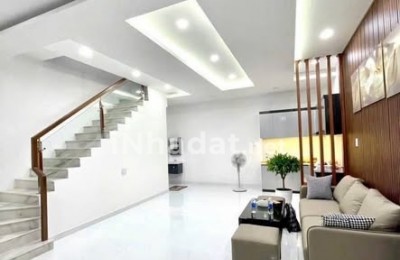 BÁN NHÀ MỚI ĐẸP – ĐƯỜNG TÂY THẠNH – DT 5.6M X 7.5M – 2 TẦNG – VỊ TRÍ ĐẮC ĐỊA – CHỈ NHỈNH 5 TỶ