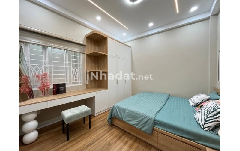 NHÀ PHAN XÍCH LONG - LÔ GÓC THOÁNG MÁT, CÁCH Q1 CHỈ 3 PHÚT