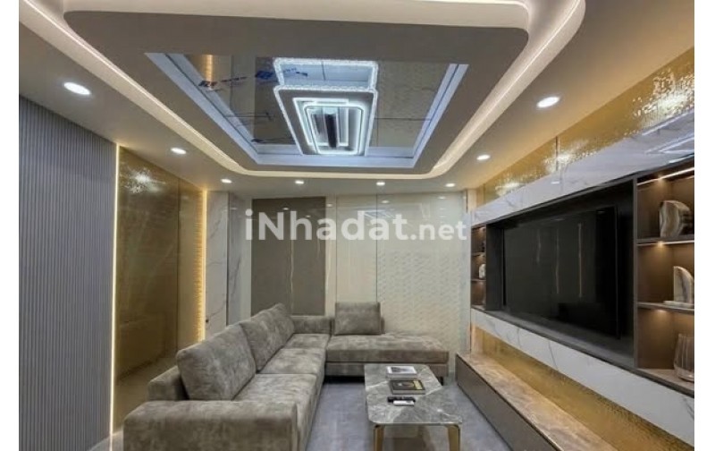 NHÀ MỚI XÂY CÓ THANG MÁY-QUẬN  PHÚ NHUẬN - XE HƠI ĐẬU CỬA