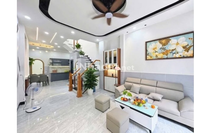 NHÀ LÊ ĐÌNH CẨN -QUẬN BÌNH TÂN- HẺM XE HƠI THÔNG THOÁNG