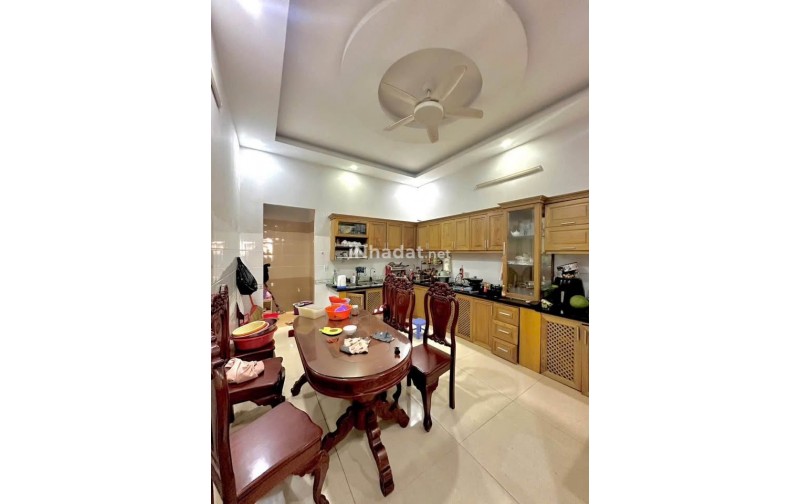 NHÀ ĐẸP ĐƯỜNG HUỲNH THỊ HAI - KẾT CẤU 4 TẦNG VỮNG CHÃI