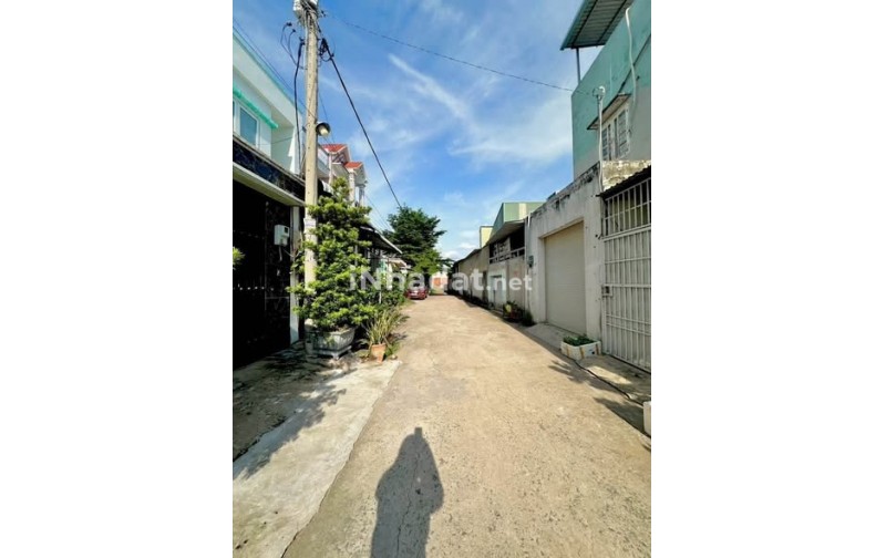 NHÀ ĐẸP ĐƯỜNG HUỲNH THỊ HAI - KẾT CẤU 4 TẦNG VỮNG CHÃI