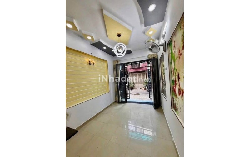 NHÀ MỚI ĐẸP ĐƯỜNG ÂU CƠ - QUẬN 11, Ô TÔ ĐẬU TRƯỚC CỬA