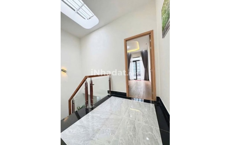 NHÀ LÊ ĐÌNH CẨN -QUẬN BÌNH TÂN- HẺM XE HƠI THÔNG THOÁNG