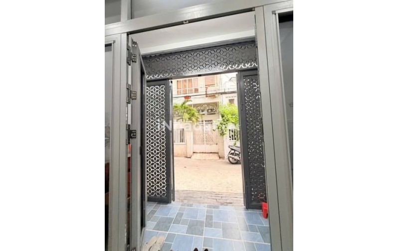 NHÀ HẺM XE HƠI ĐƯỜNG 3/2 - QUẬN 10 (ĐỐI DIỆN KỲ HÒA)
