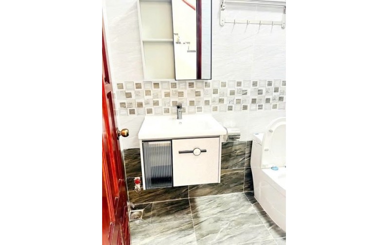 NHÀ ĐƯỜNG DƯƠNG CÁT LỢI - 4 TẦNG, CÁCH QUẬN 7 CHỈ 500M