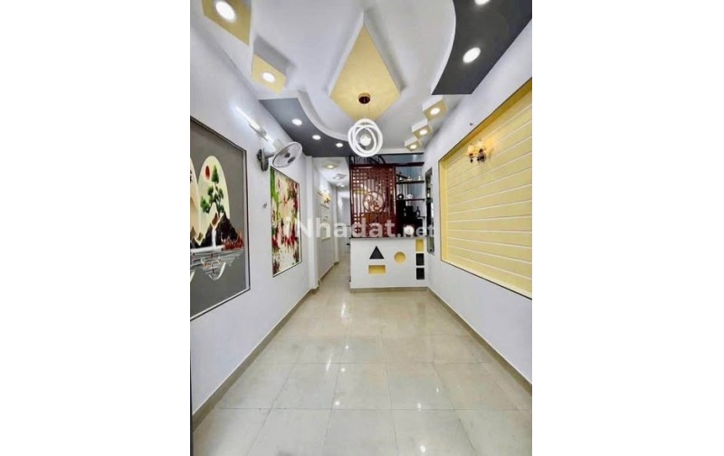 NHÀ MỚI ĐẸP ĐƯỜNG ÂU CƠ - QUẬN 11, Ô TÔ ĐẬU TRƯỚC CỬA