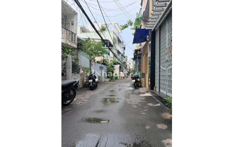 NHÀ MAI XUÂN THƯỞNG - QUẬN 6, HẺM XE HƠI THÔNG THOÁNG