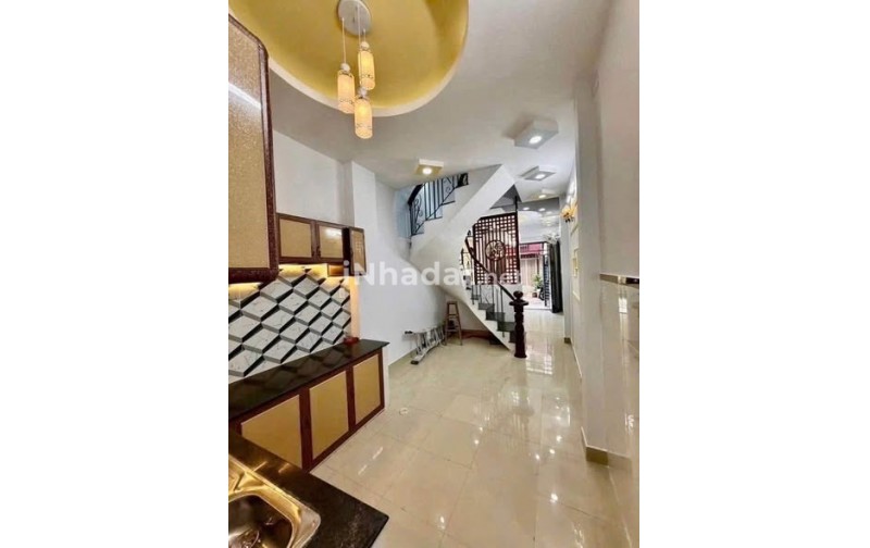 NHÀ MỚI ĐẸP ĐƯỜNG ÂU CƠ - QUẬN 11, Ô TÔ ĐẬU TRƯỚC CỬA