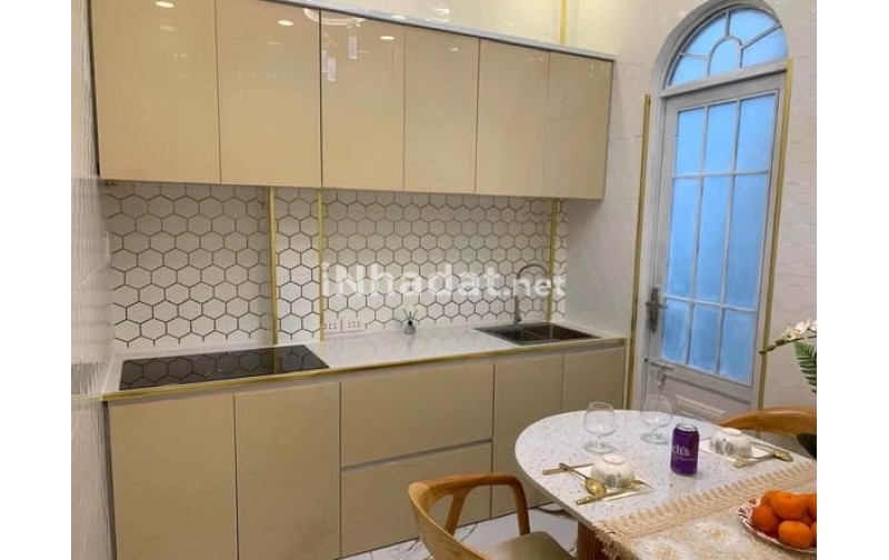 NHÀ PHỐ CÁCH MẠNG THÁNG TÁM - QUẬN TÂN BÌNH, TẶNG FULL NỘI THẤT