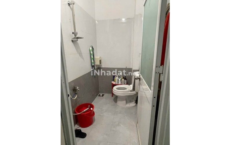 CHO THUÊ NHÀ CẤP 4- GẦN CHỢ HIỆP PHÚ -THỦ ĐỨC- GIÁ CHỈ 7 TRIỆU