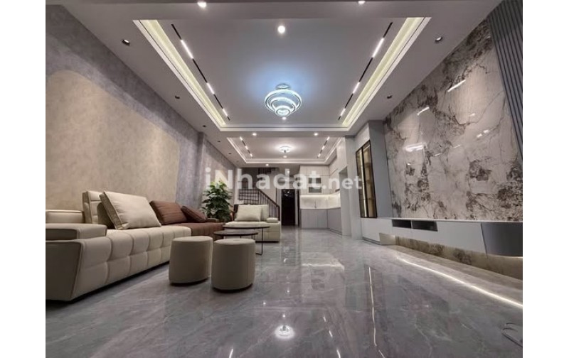BÁN NHÀ TRUNG TÂM NGỌC THUỴ GẦN CÔNG VIÊN KHAI SƠN HILL VÀ TRƯỜNG PHÁP