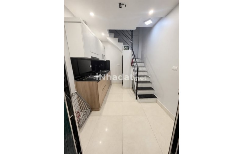 BÁN NHÀ LẠC LONG QUÂN- TÂY HỒ -DIỆN TÍCH NHỎ XINH BỐN TẦNG GIÁ BA TỶ