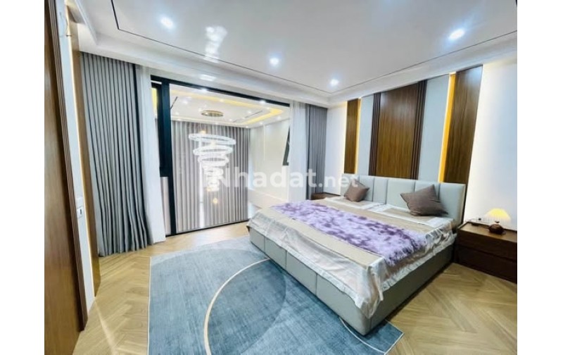 BÁN NHÀ LONG BIÊN- VIEW HỒ MẶT ĐƯỜNG KINH DOANH- CÓ GARA HAI Ô TÔ RỘNG