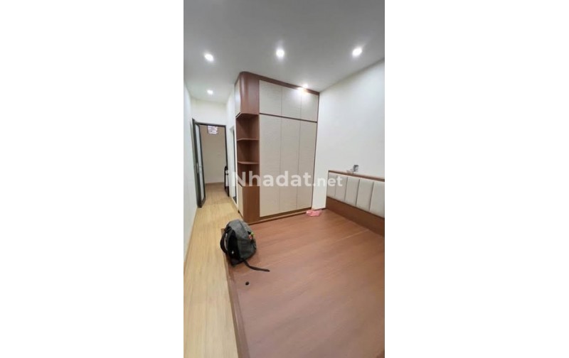 CHO THUÊ NHÀ NGUYÊN CĂN TRUNG PHỤNG XÃ ĐÀN- ĐỐNG ĐA -THIẾT KẾ ĐẸP HIỆN ĐẠI