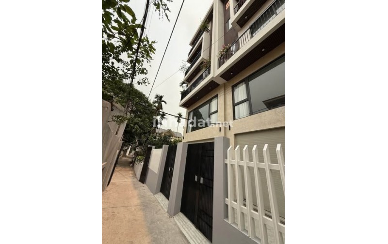 BÁN NHÀ TRUNG TÂM NGỌC THUỴ GẦN CÔNG VIÊN KHAI SƠN HILL VÀ TRƯỜNG PHÁP