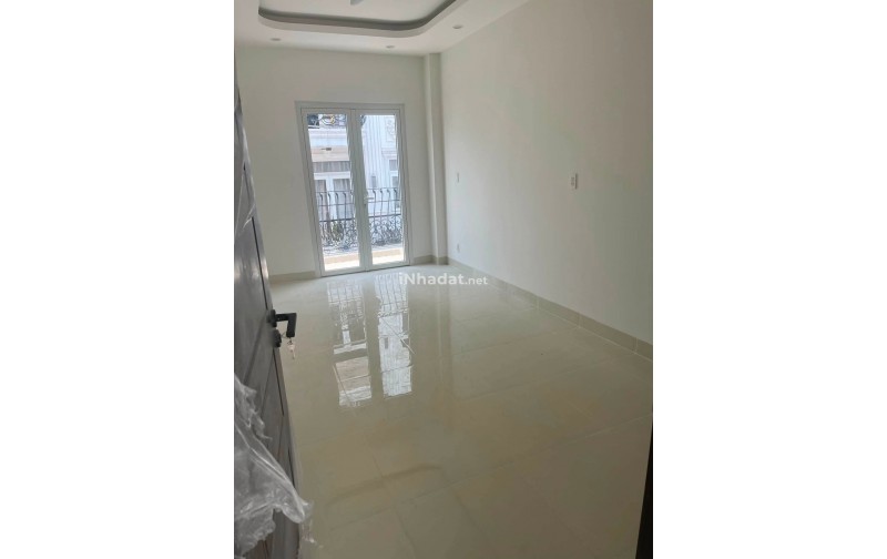CHO THUÊ NHÀ MỚI HẺM CÁCH MẠNG THÁNG 8, PHƯỜNG 13, QUẬN 10, 6 PHÒNG NGỦ