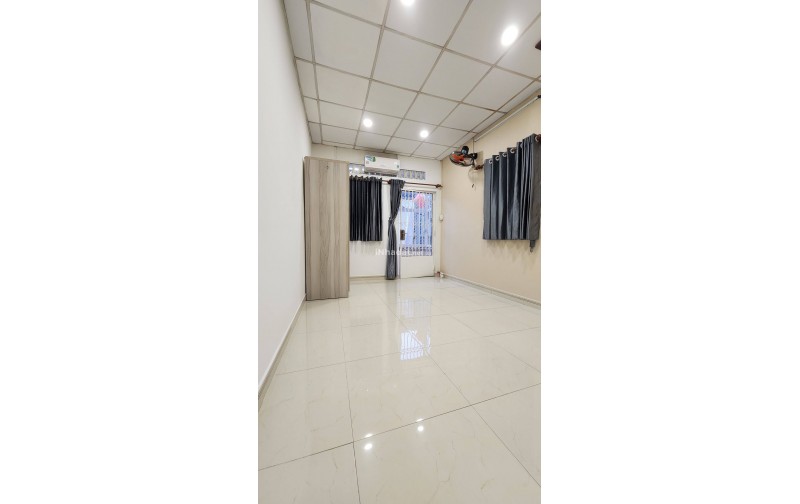 CHO THUÊ NHÀ TIỂU KHU NGUYỄN CẢNH CHÂN, GIÁP TRẦN HƯNG ĐẠO, QUẬN 1