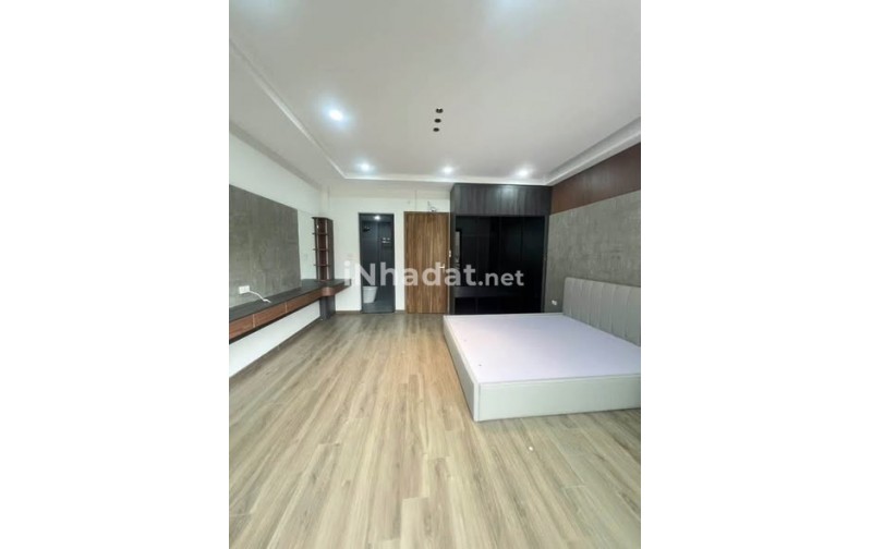 BÁN NHÀ PHỐ TRẠM- LONG BIÊN- XÂY MỚI CÓ THANG MÁY GẦN CÔNG VIÊN THOÁNG MÁT
