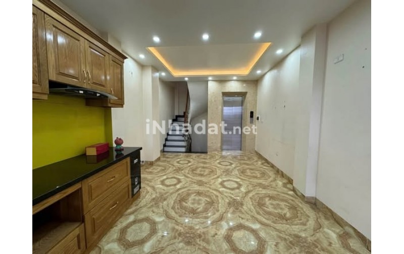 CHO THUÊ NHÀ NGUYÊN CĂN -5 TẦNG MẶT PHỐ CHÙA QUỲNH- BẠCH MAI -CÓ THANG MÁY