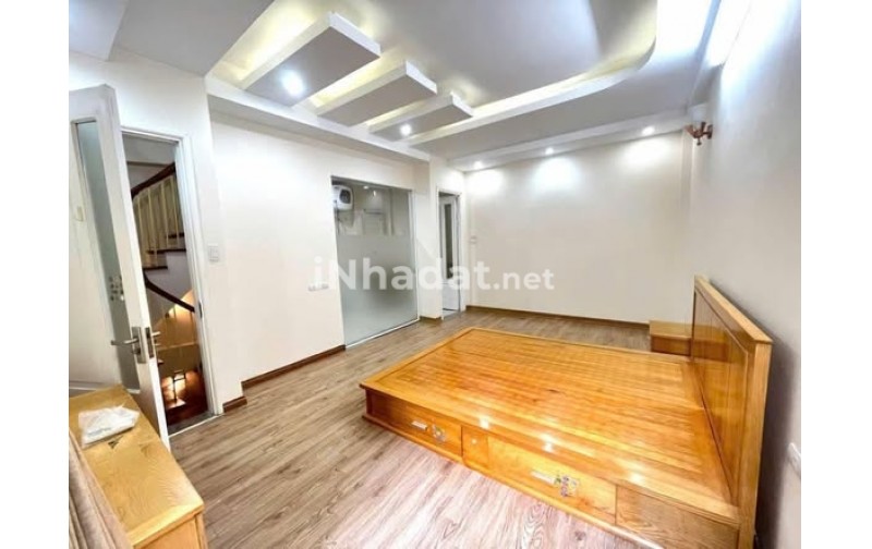 CHO THUÊ NHÀ NGUYÊN CĂN- ĐỘI CẤN- ĐỐI DIỆN KHU VỰC TRUNG TÂM 5 TẦNG TIỆN LỢI