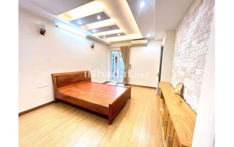 CHO THUÊ NHÀ NGUYÊN CĂN- ĐỘI CẤN- ĐỐI DIỆN KHU VỰC TRUNG TÂM 5 TẦNG TIỆN LỢI