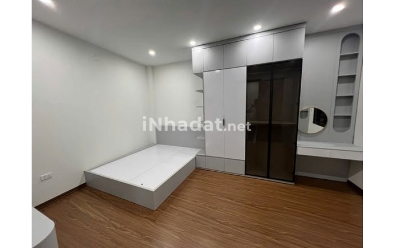 CHO THUÊ NHÀ NGUYÊN CĂN- NGÕ 41- THÁI HÀ -ĐỐNG ĐA YÊN TĨNH THOÁNG MÁT