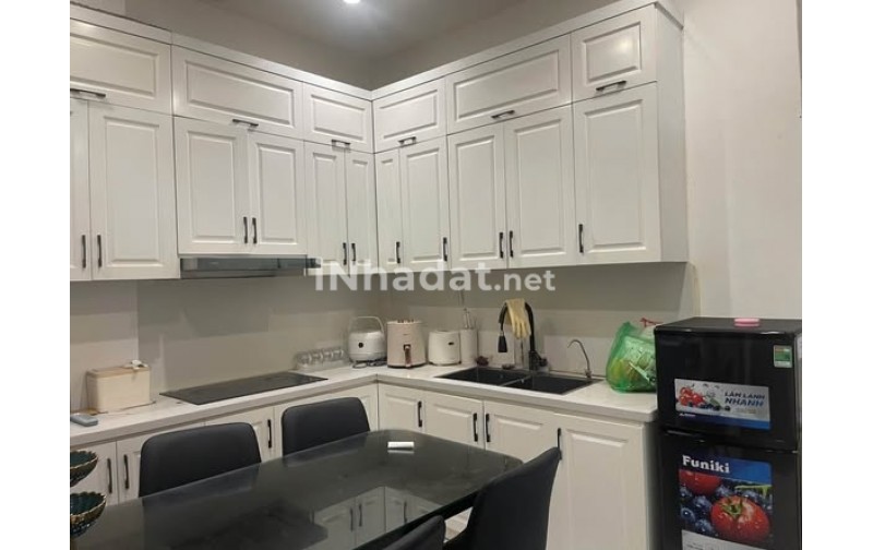 CHO THUÊ NHÀ 4 TẦNG ĐÊ LA THÀNH, ĐỐNG ĐA, ĐẦY ĐỦ NỘI THẤT CAO CẤP