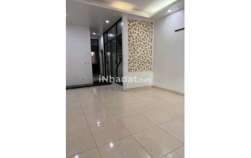CHO THUÊ BIỆT THỰ LIỀN KỀ, SKYLIGHT, HOÀ BÌNH, MINH KHAI, CÓ THANG MÁY
