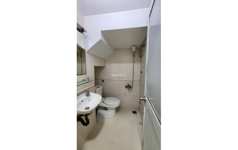 CHO THUÊ NHÀ HẺM NGUYỄN ĐÌNH CHIỂU, QUẬN 3, NỘI THẤT CƠ BẢN, GIÁ 14 TRIỆU