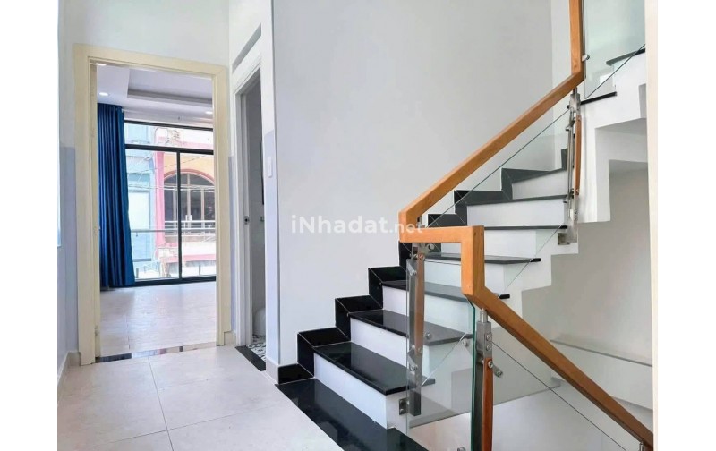 CHO THUÊ NHÀ HẺM HỒ BIỂU CHÁNH, PHƯỜNG 11, PHÚ NHUẬN, 4 PHÒNG NGỦ