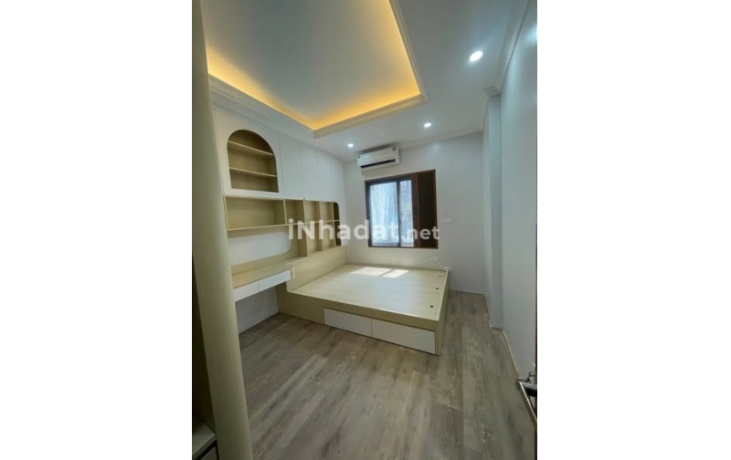 CHO THUÊ NHÀ NGUYÊN CĂN ,4 TẦNG NGÕ , XUÂN PHƯƠNG, GIÁ 10 TRIỆU/THÁNG