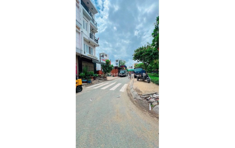 BÁN NHÀ 4 TẦNG ĐƯỜNG BÔNG SAO, PHƯỜNG 5, QUẬN 8, XE HƠI TỚI NHÀ