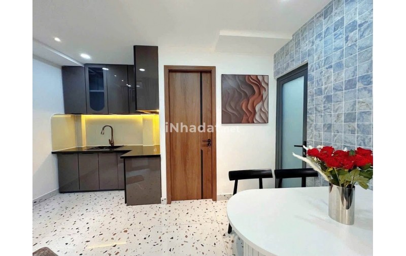 CHO THUÊ NHÀ 5 PHÒNG NGỦ FULL NỘI THẤT, TRẦN QUANG DIỆU, QUẬN 3