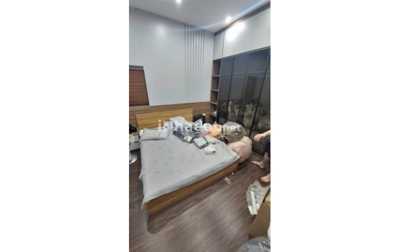 CHO THUÊ NHÀ 5 TẦNG, TÔN THẤT TÙNG, ĐỐNG ĐA, Ô TÔ ĐỖ CỬA