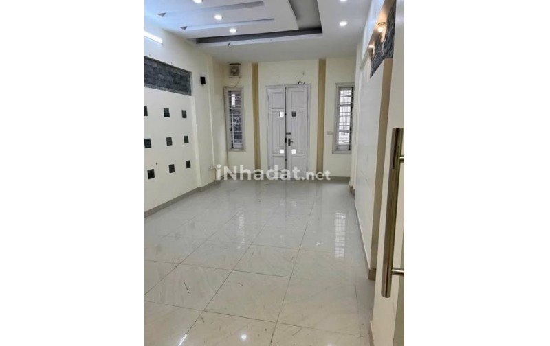 CHO THUÊ NHÀ, LIỄU GIAI, BA ĐÌNH, NĂM TẦNG RƯỠI, CÓ THANG MÁY VIP